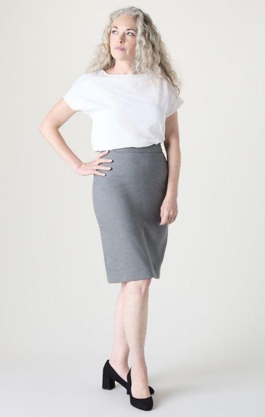 L Grey Contemporary Skirt 23"